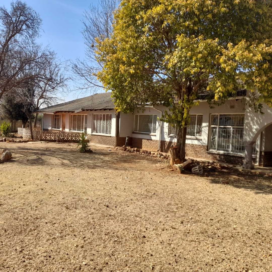 8 Bedroom Property for Sale in Rietfontein North West